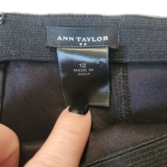 Ann Taylor Gray Knit Pencil Skirt Women's Size 12 - Picture 2 of 7